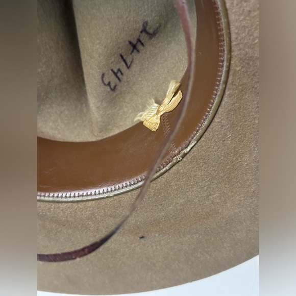 1964 RCMP Mountie hat - Picture 9 of 10